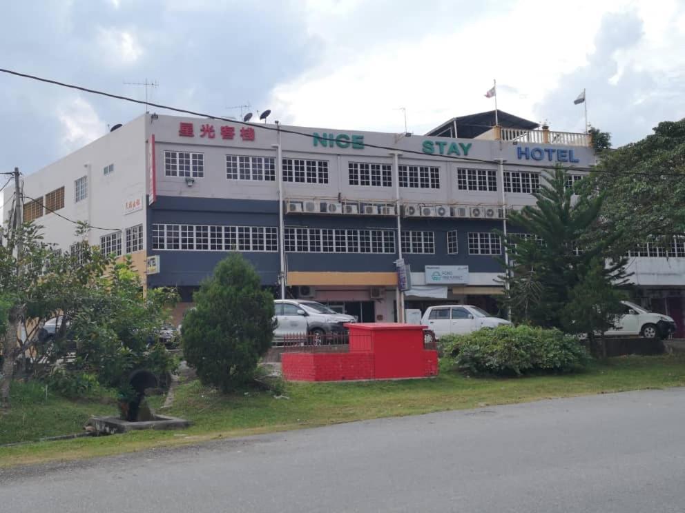 Nice Stay Hotel Рауб Екстериор снимка